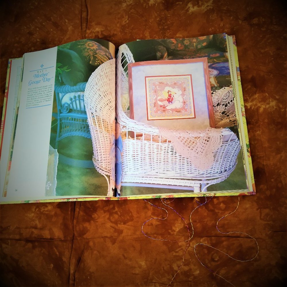 Holidays In Cross Stitch 1990 Vanessa-Ann Collecti - Picture 8 of 16